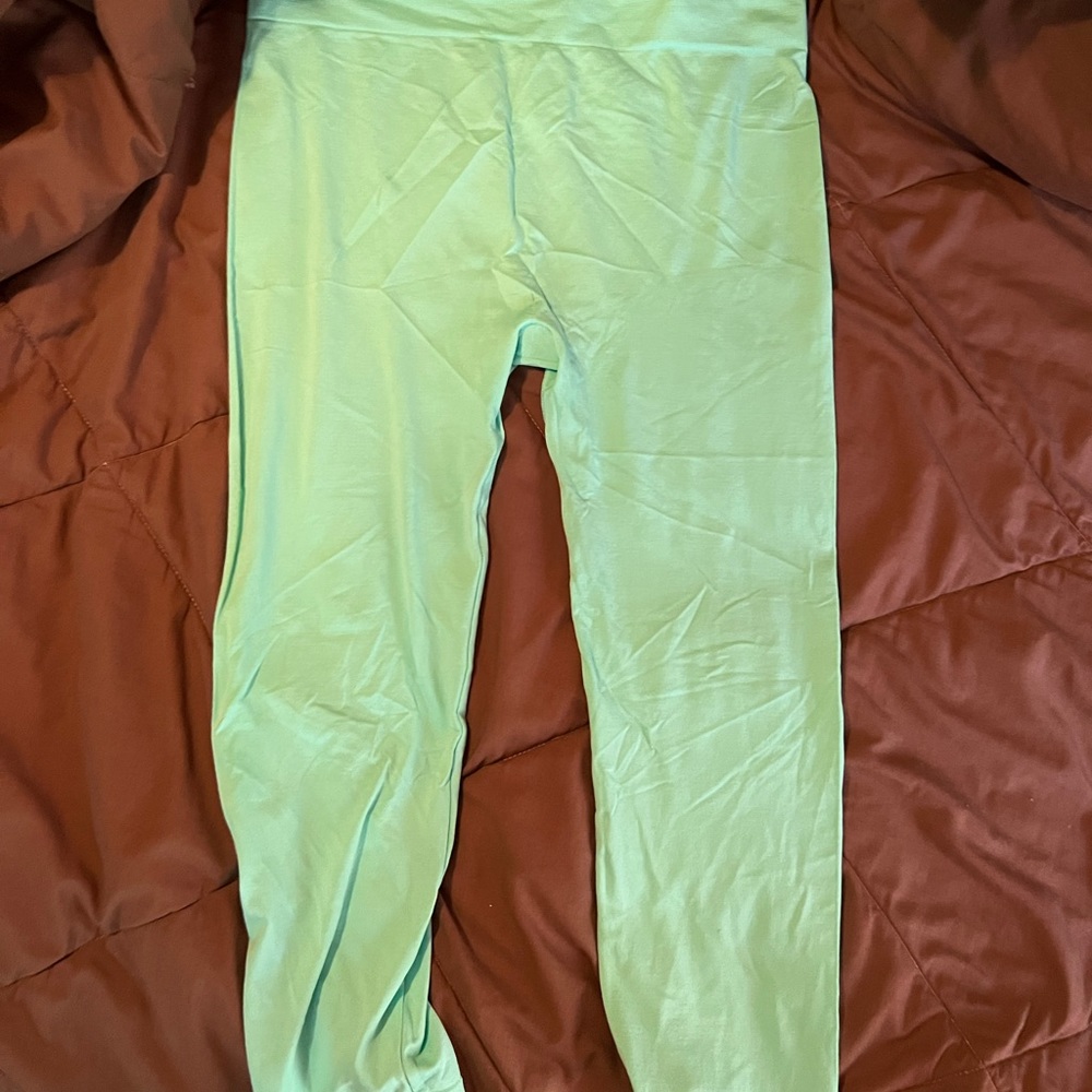 LAST CHANCE No Boundaries XL 15/17 mint buttery soft ankle leggings